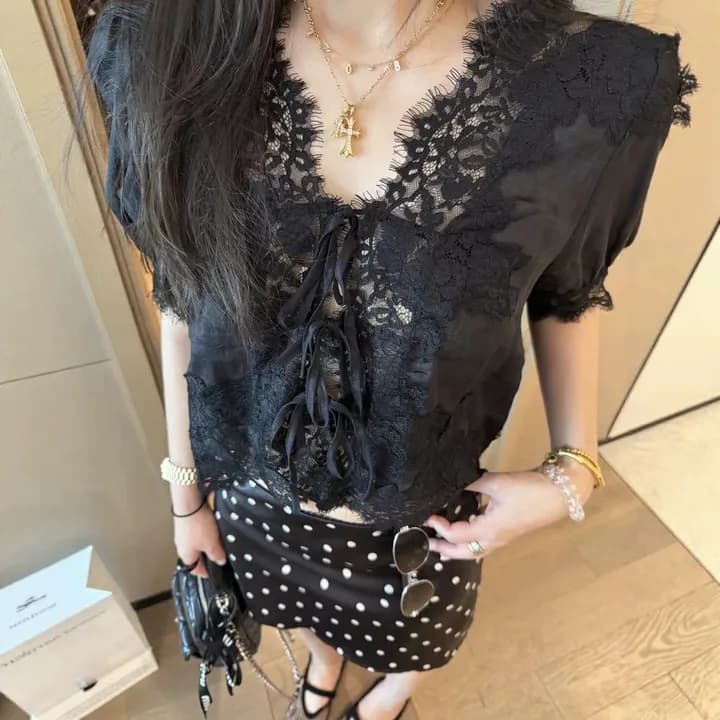 Black top & A-line skirt
